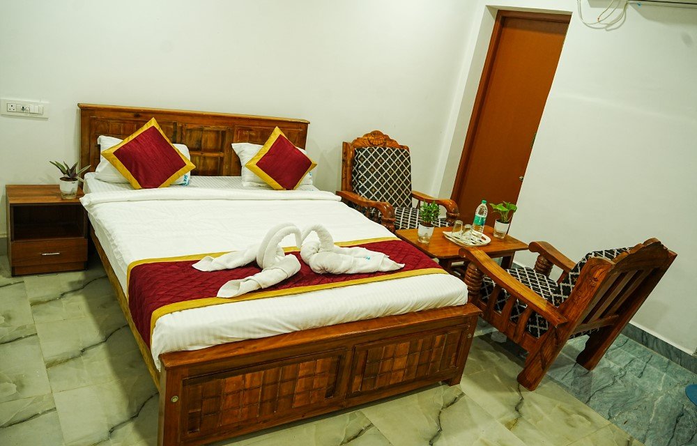 Budget Room at Hotel Sea Tides Picture